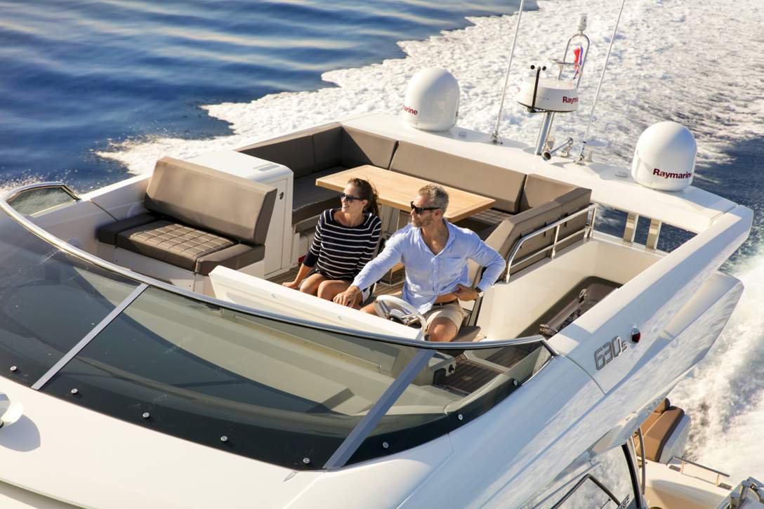 Prestige 630 S Exterior - 3.JPG