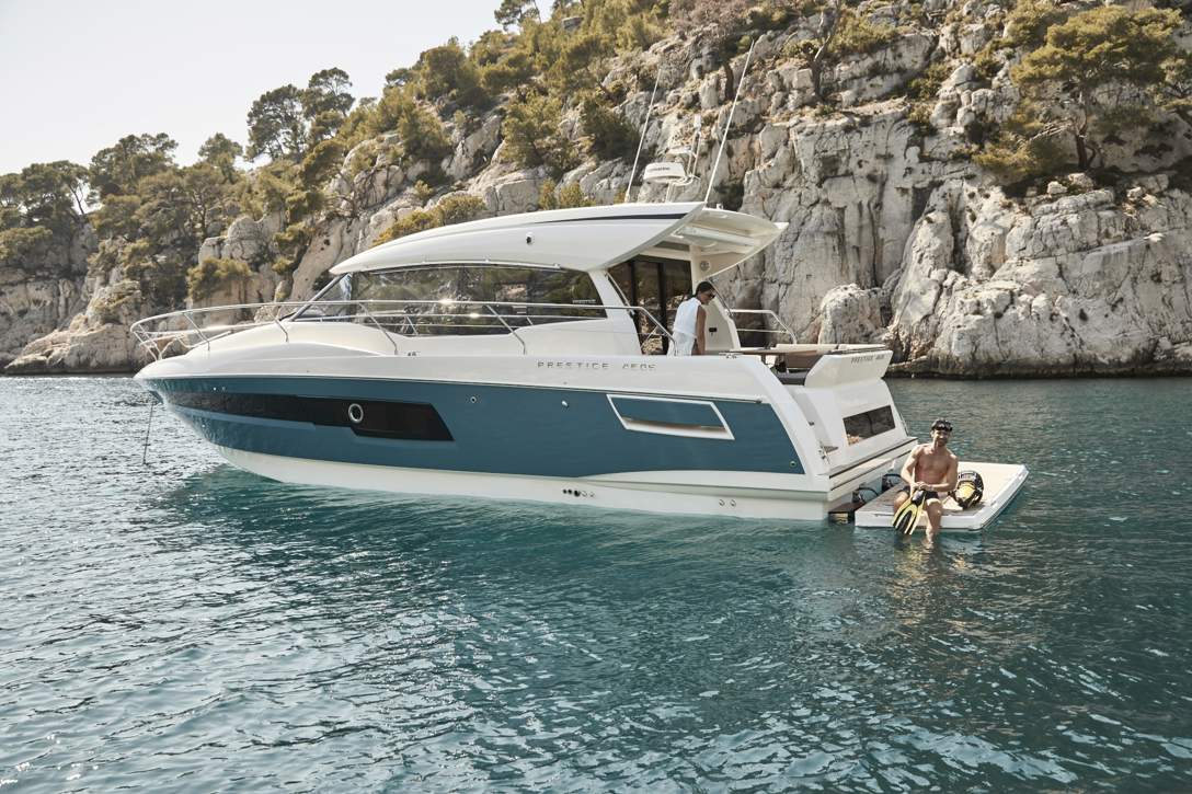 Prestige 460 S Exterior - 28.JPG