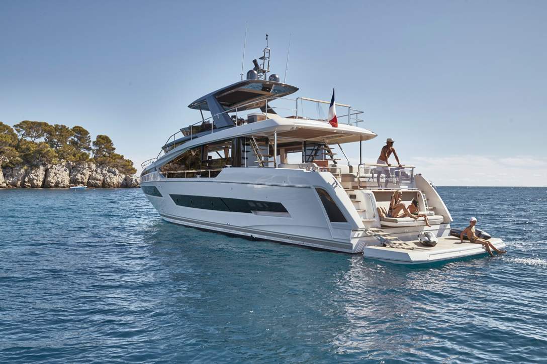 Prestige X70 Exterior - 32.JPG