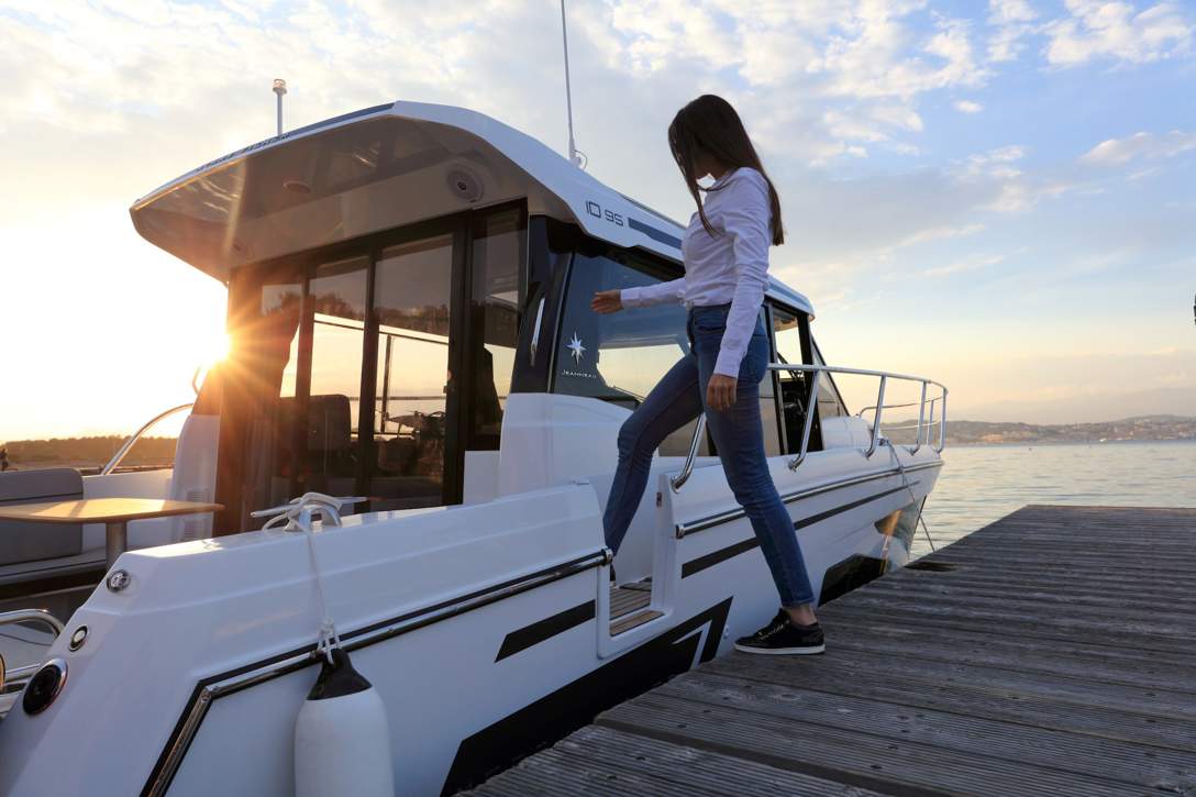 Jeanneau Merry Fisher 1095 HB Exterior - 27.JPG