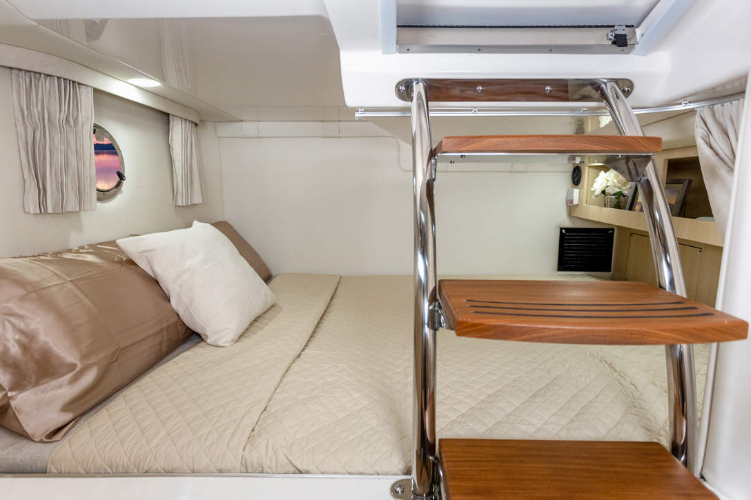 28Express Interior 23 5 2K