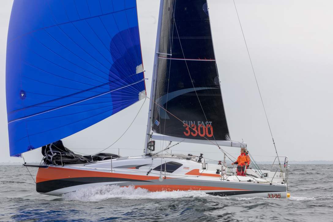 Jeanneau Sun Fast 3300 Exterior - 34.JPG