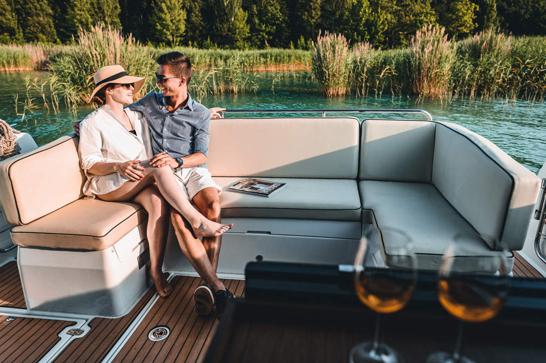 DELPHIA 11 SEDAN IMAGE EXTERIOR BALATON 12