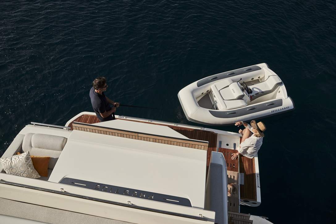 Prestige 590 S Exterior - 17.JPG