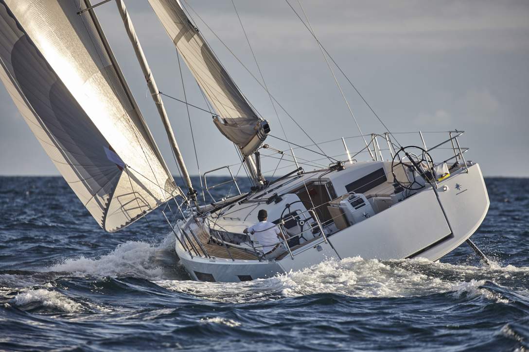 Jeanneau Sun Odyssey 440 Exterior - 4.JPG
