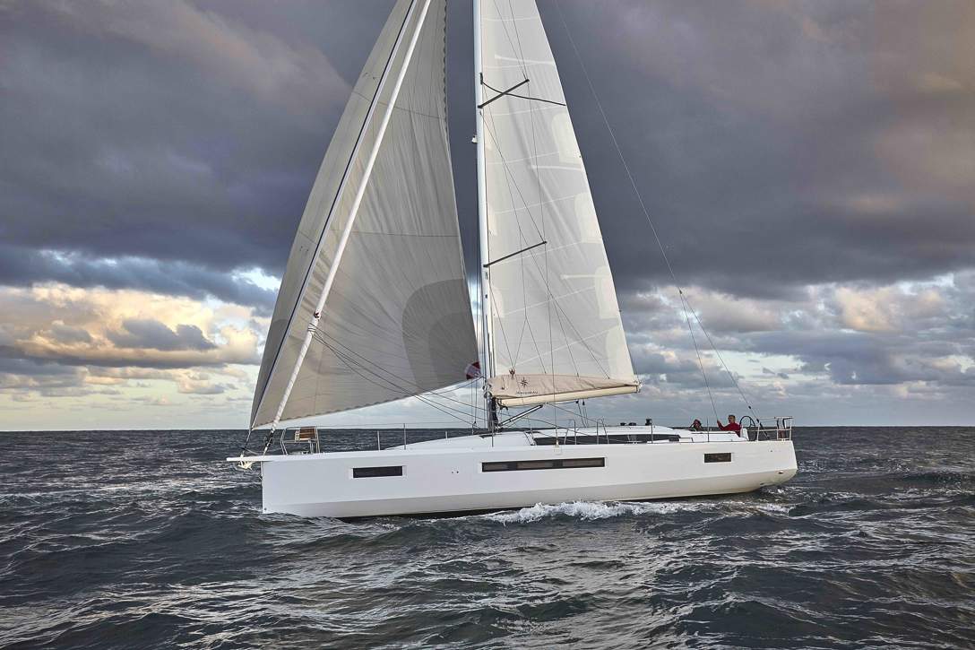 Jeanneau Sun Odyssey 490 Exterior - 40.JPG