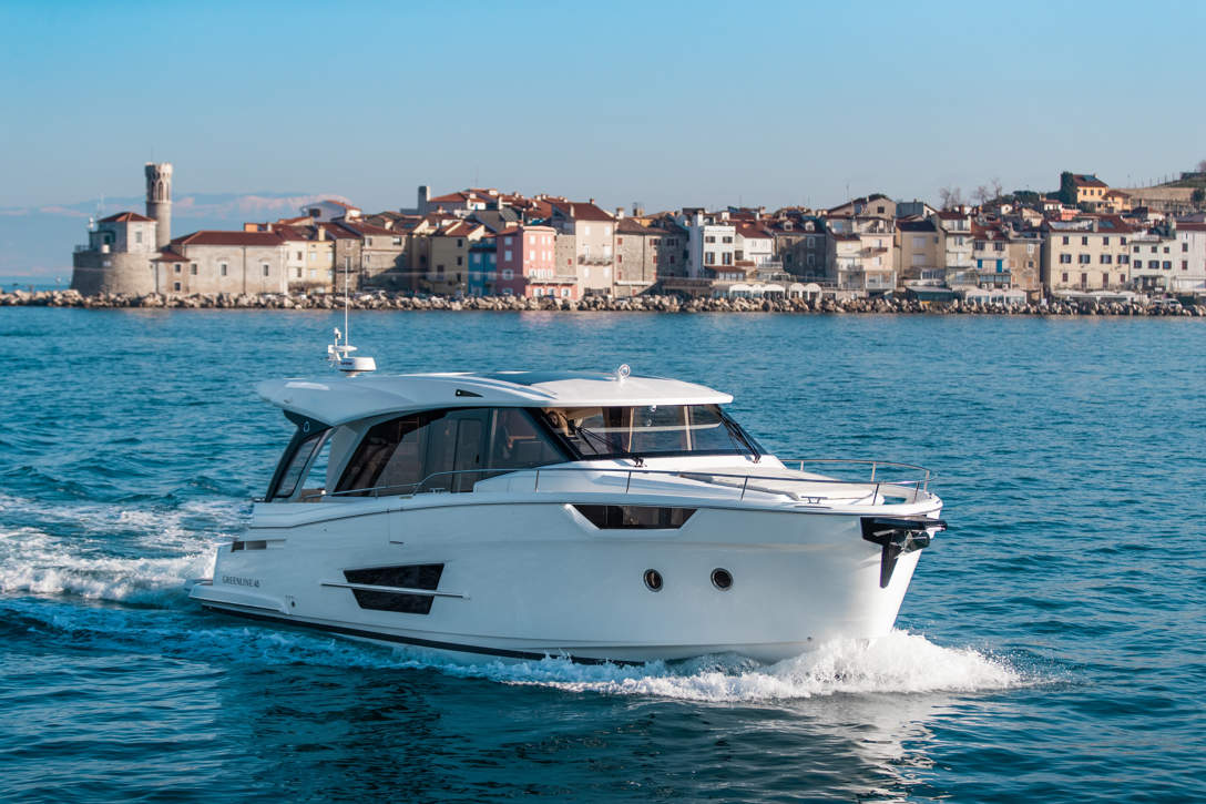 GL45COUPE Hybrid Ex Highres 14