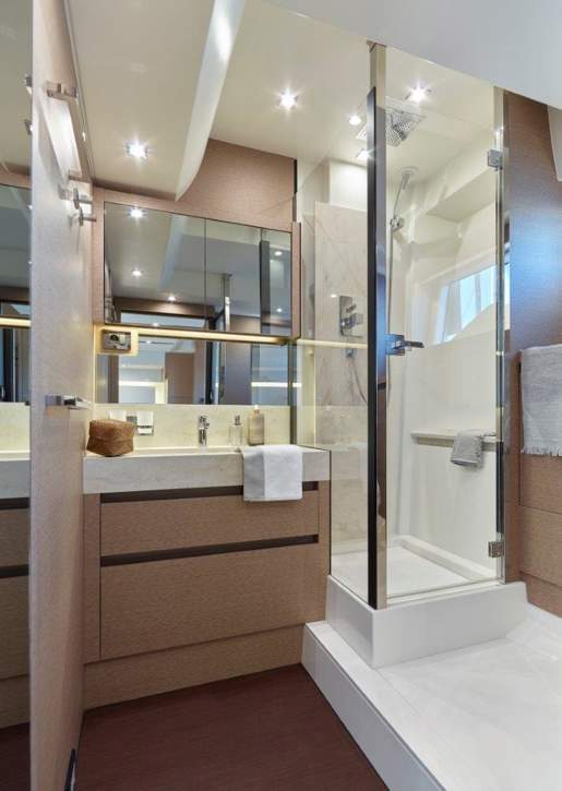 Prestige 630 S Interior - 7.jpg