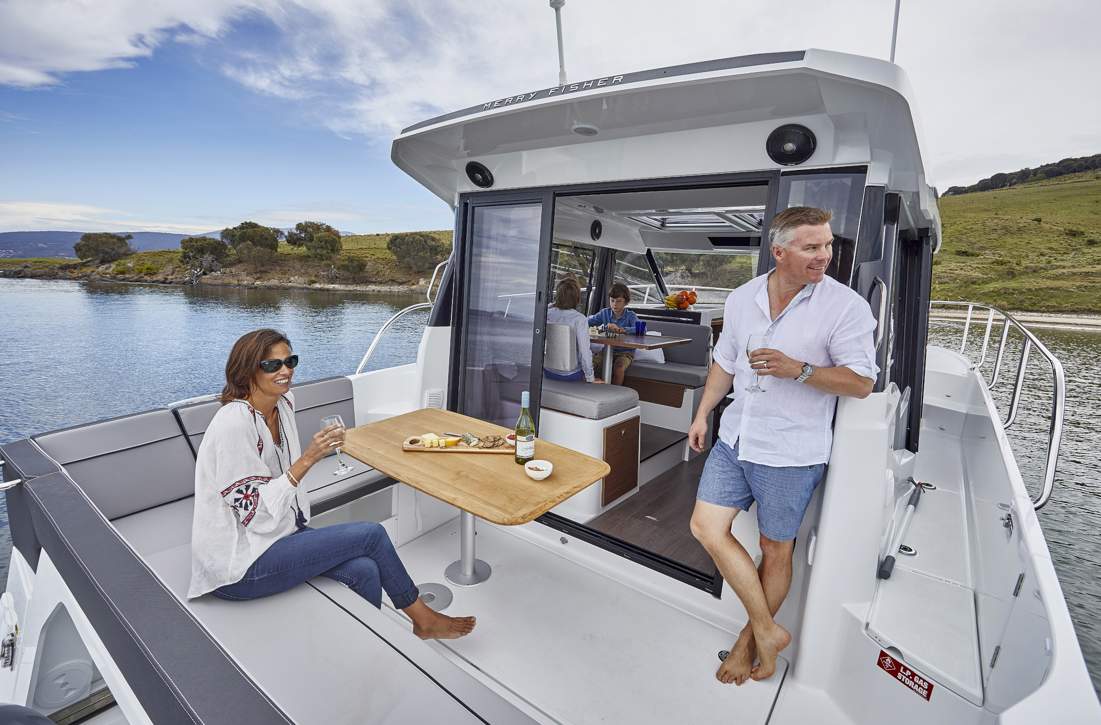Jeanneau Merry Fisher 1095 HB Interior - 17.JPG