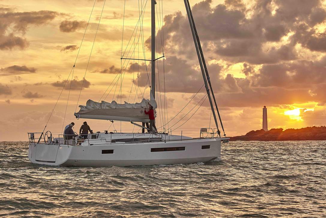 Jeanneau Sun Odyssey 490 Exterior - 41.JPG