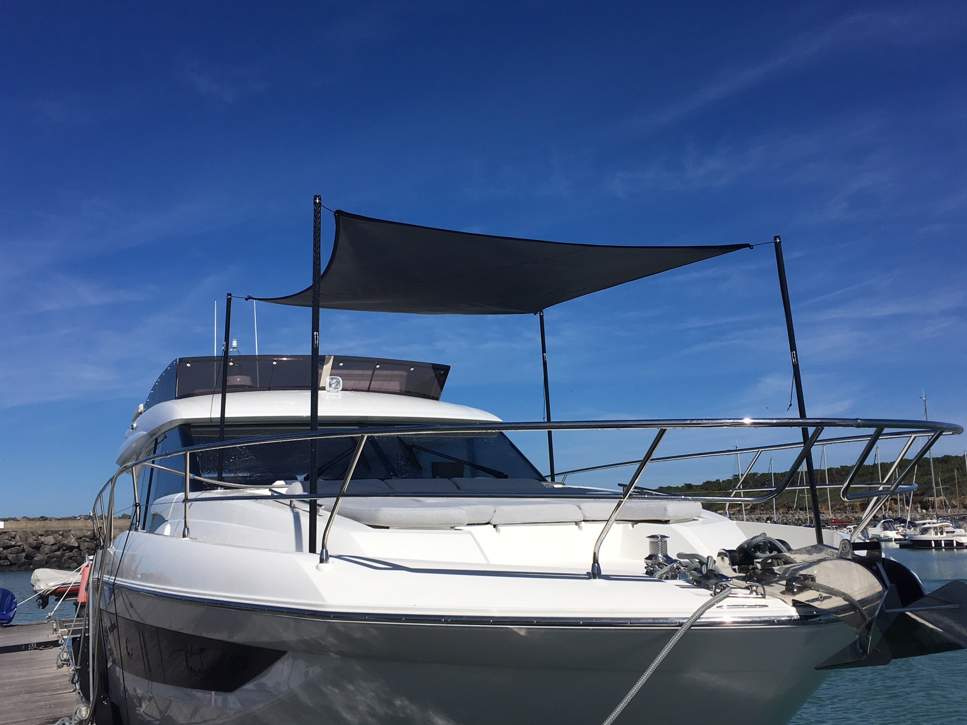 Prestige 590 Flybridge Exterior - 30.JPG