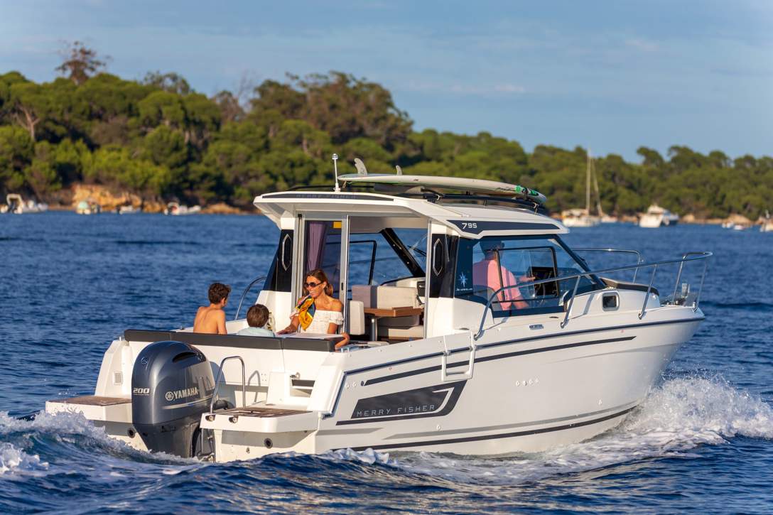 Jeanneau Merry Fisher 795 Serie 2 HB Exterior - 52.JPG