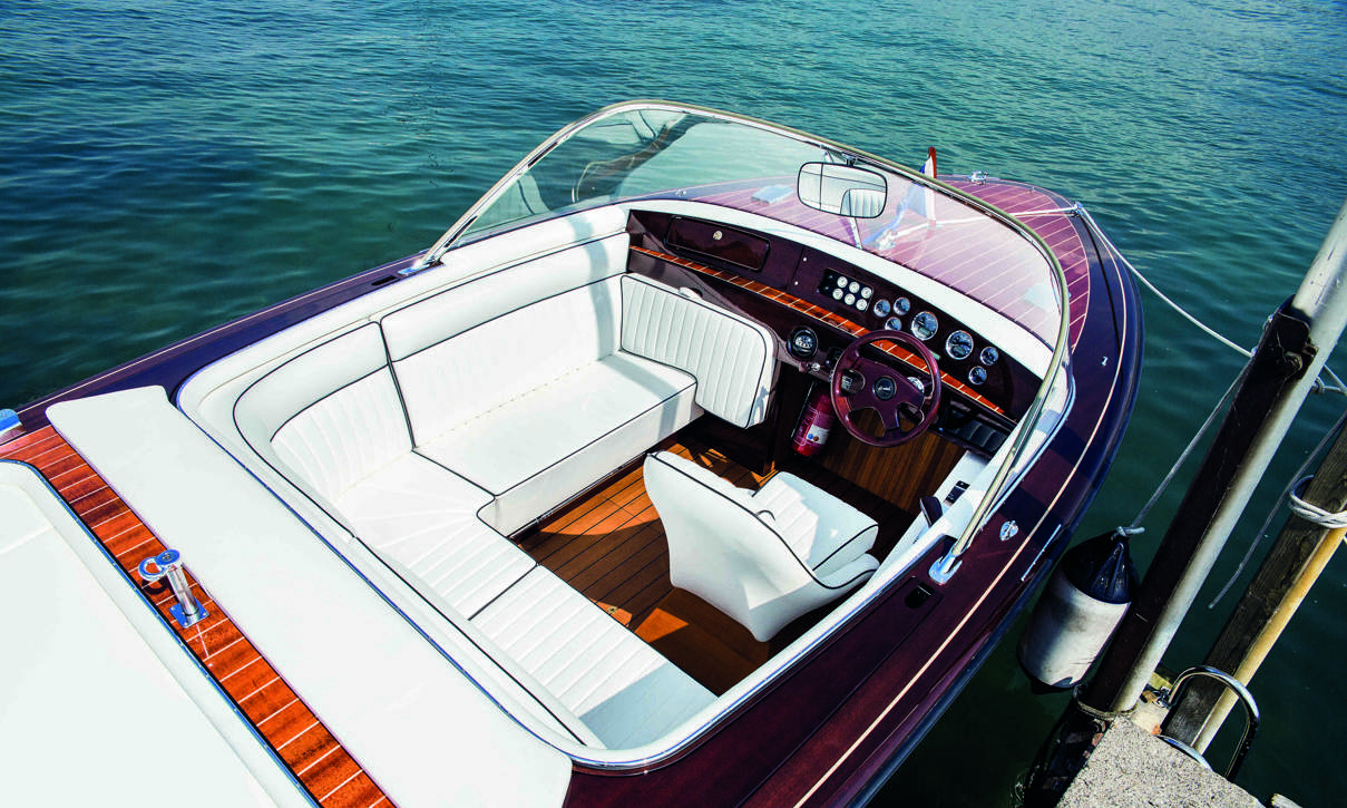 Boesch 620 Cabrio De Luxe Interior - 1.jpg