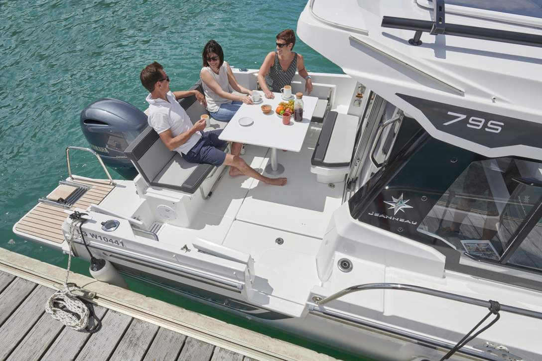 Jeanneau Merry Fisher 795 Serie 2 HB Exterior - 9.JPG