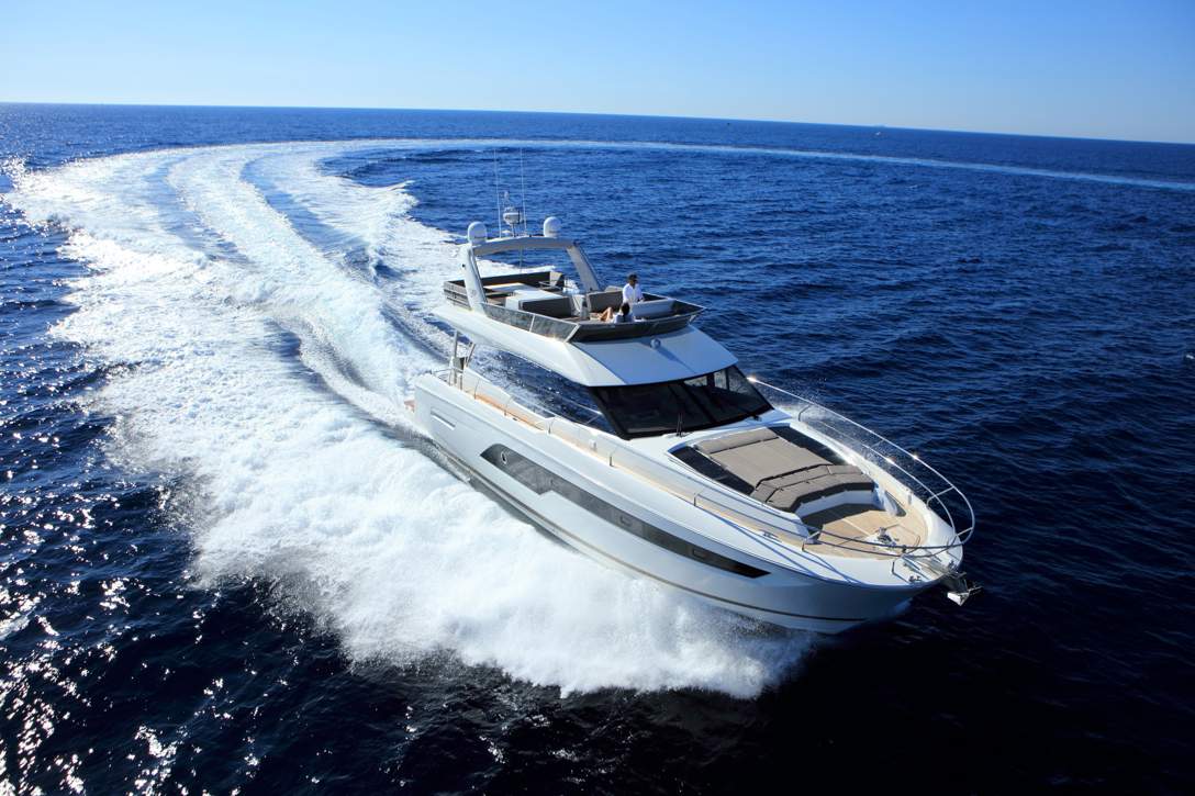 Prestige 630 Flybridge Exterior - 20.JPG