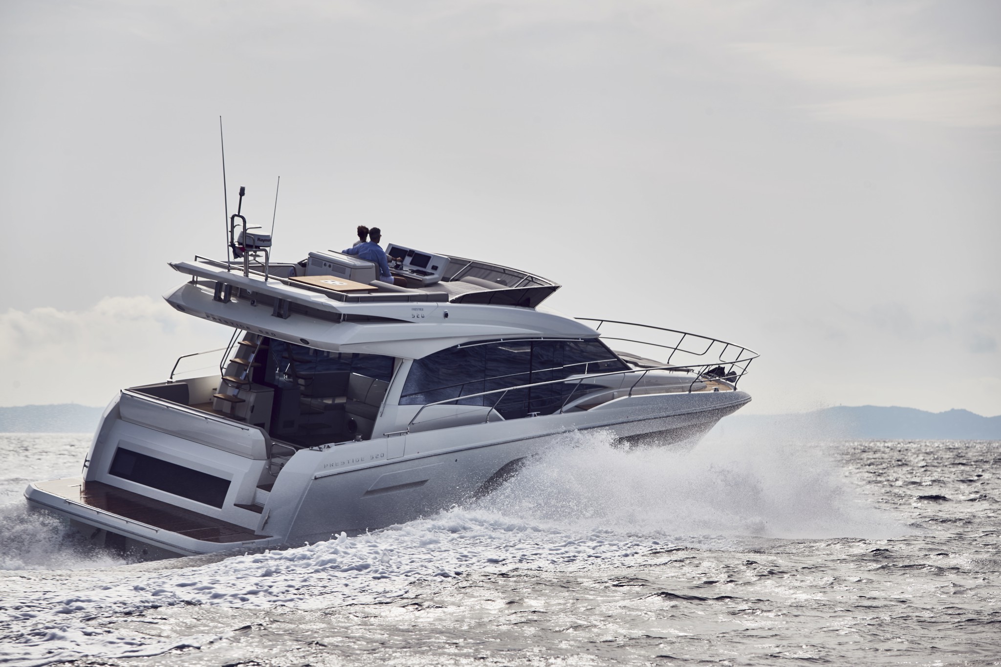 Prestige 520 Flybridge Exterior - 22.JPG