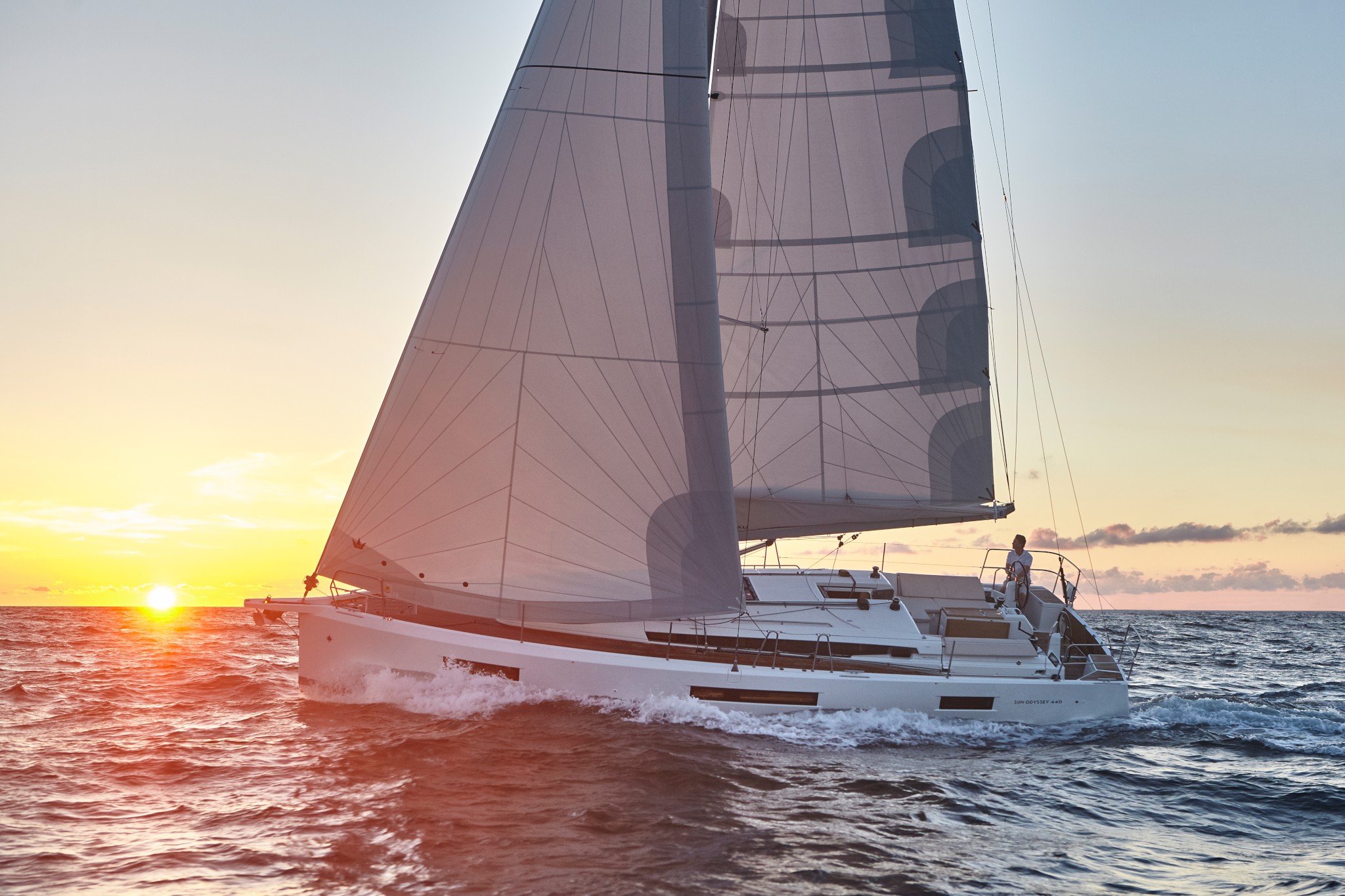 Jeanneau Sun Odyssey 440 Exterior - 7.JPG