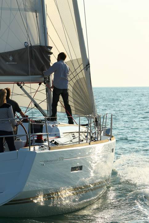 Jeanneau Sun Odyssey 389 Exterior - 8.jpg