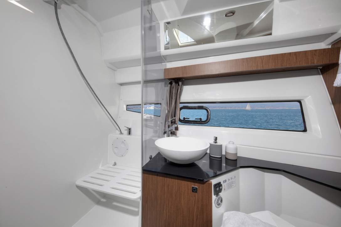 Jeanneau Merry Fisher 1095 HB Interior - 32.JPG