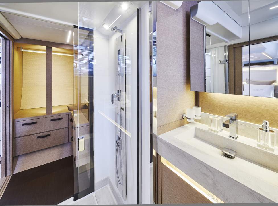 Prestige 590 S Interior - 4.JPG