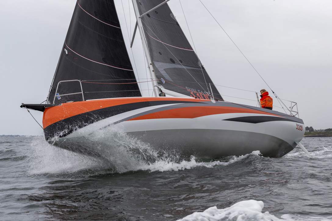 Jeanneau Sun Fast 3300 Exterior - 37.JPG