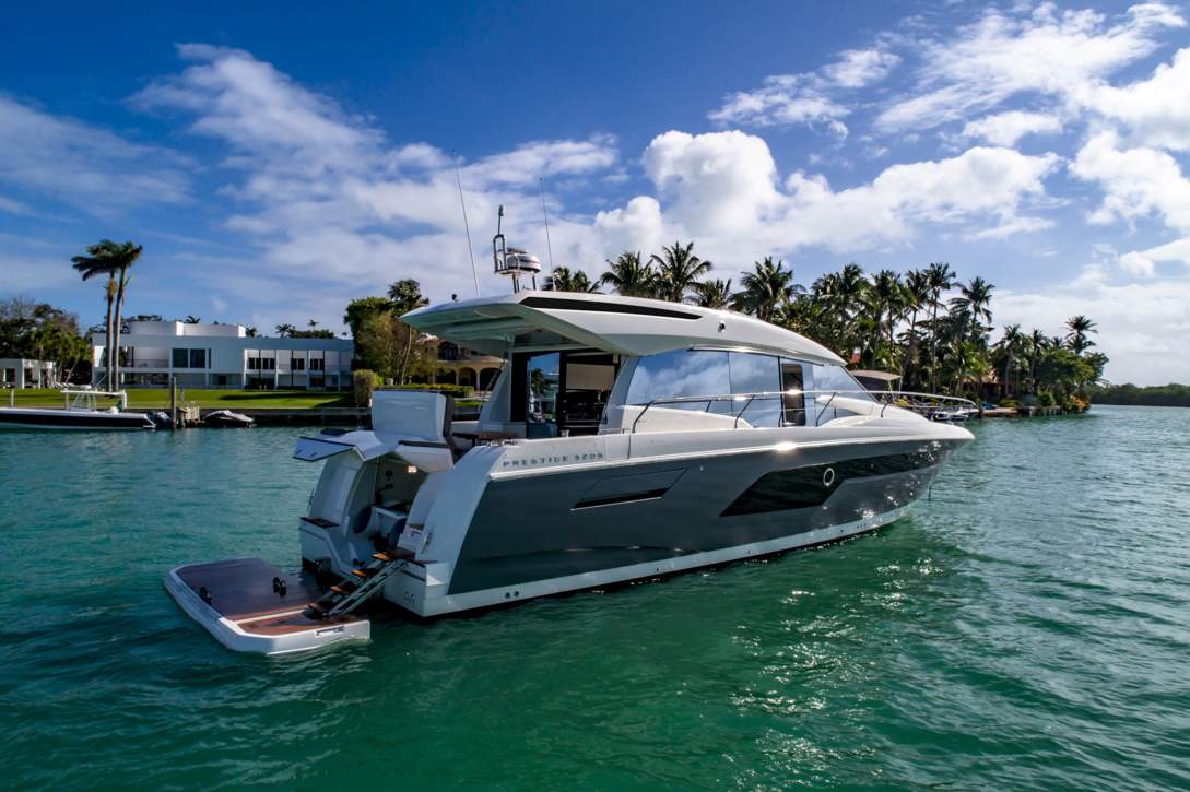 Prestige 520 S Exterior - 2.JPG